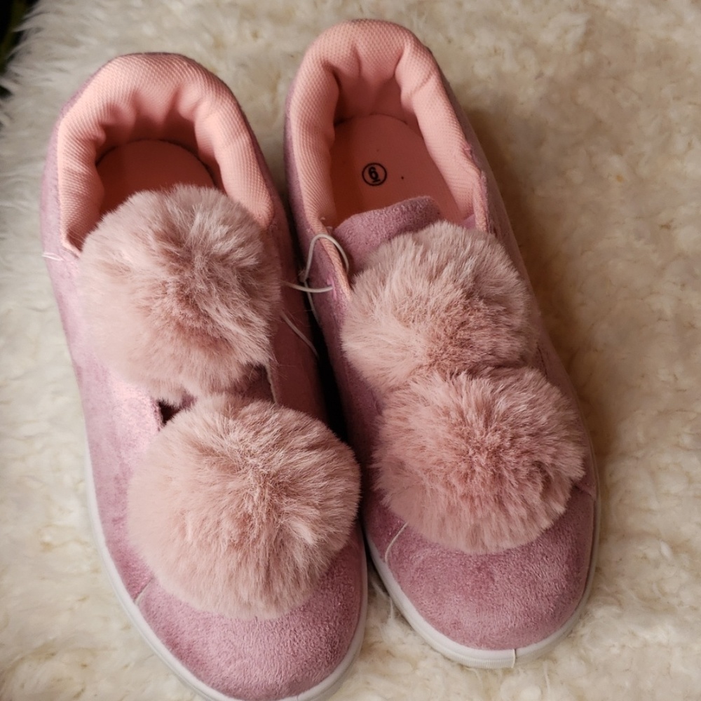 Women's  Suede Pom Sneakers